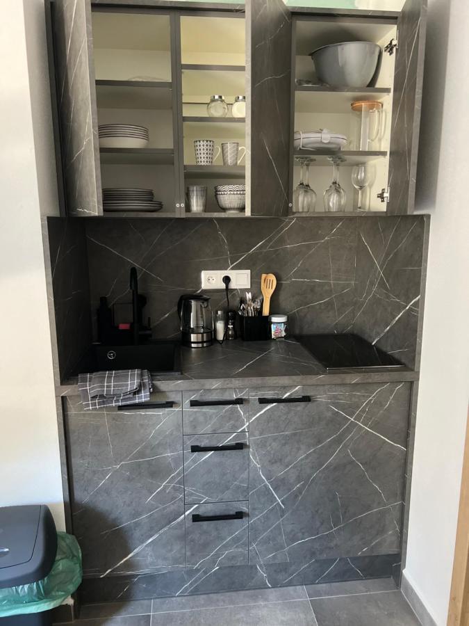 Hobiti Apartman - Bilbo Cerna v Posumavi Bagian luar foto