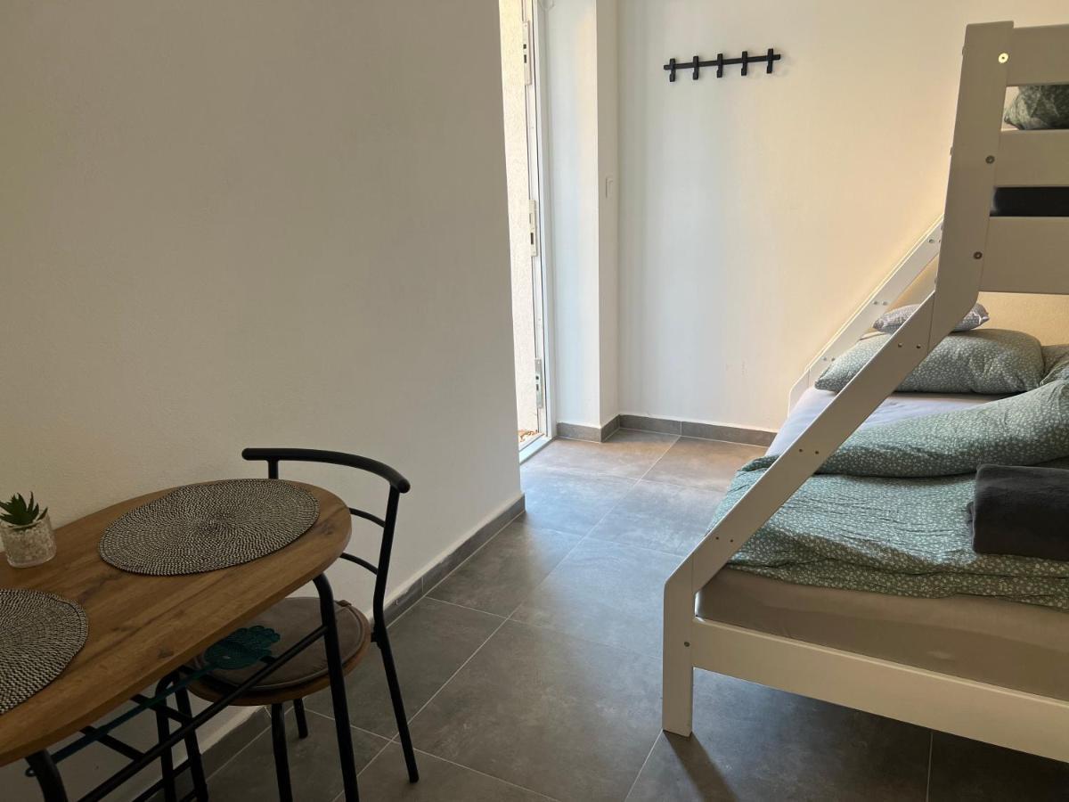 Hobiti Apartman - Bilbo Cerna v Posumavi Bagian luar foto